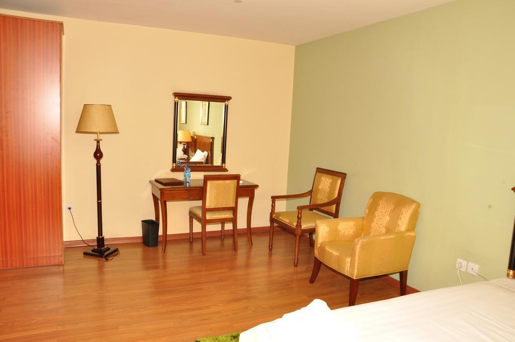 Churchill Addis Ababa Hotel Ruang foto