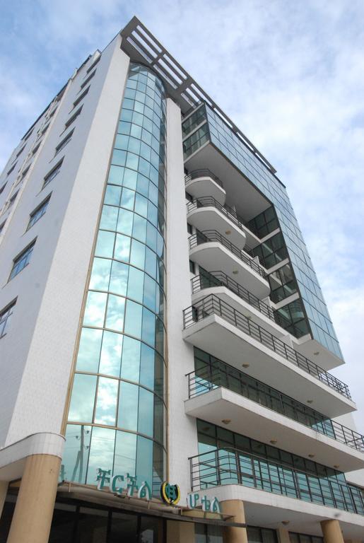 Churchill Addis Ababa Hotel Bagian luar foto
