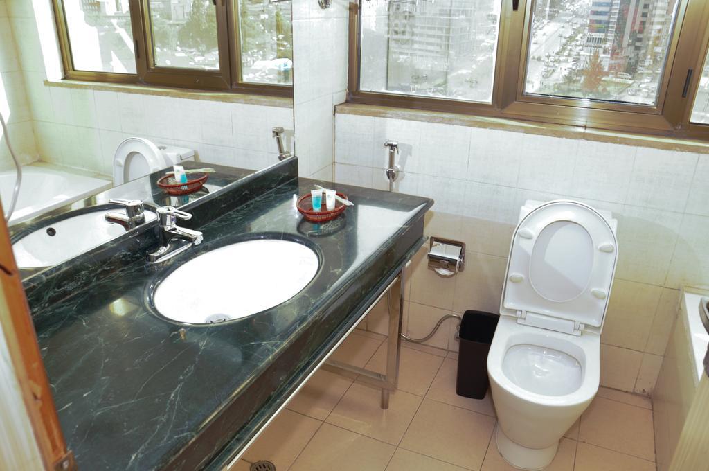 Churchill Addis Ababa Hotel Ruang foto