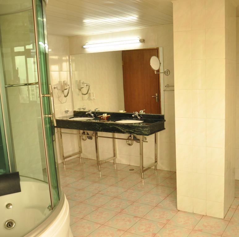 Churchill Addis Ababa Hotel Ruang foto