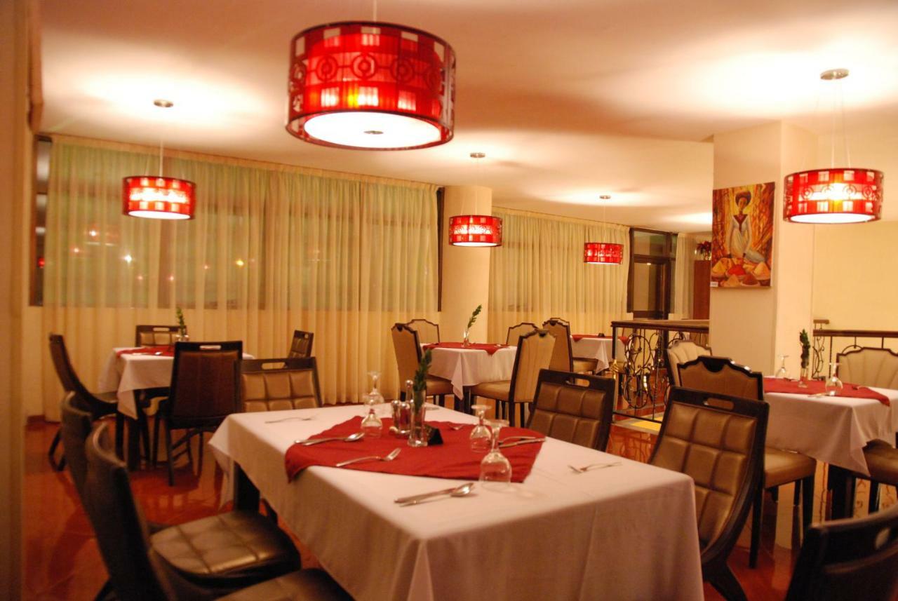 Churchill Addis Ababa Hotel Bagian luar foto